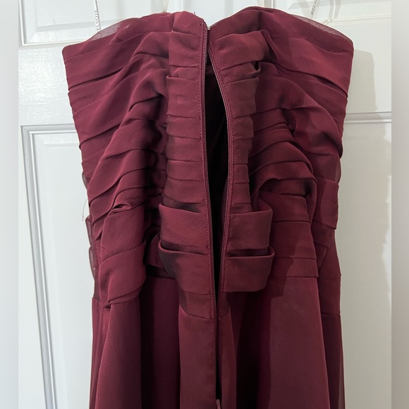 Belosie Formal Gown‎ - Picture 4 of 6